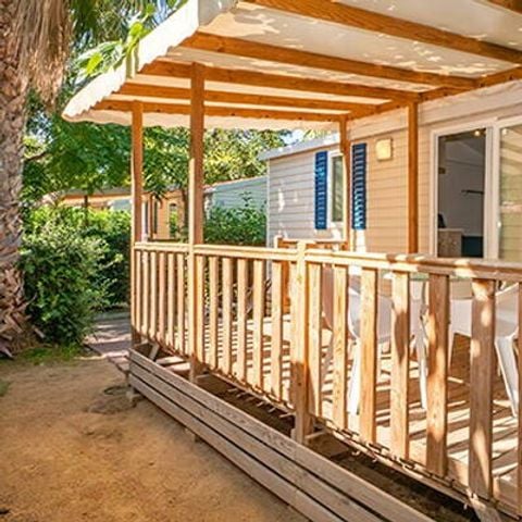 Stacaravan 6 personen - Comfort | 3 slaapkamers | 4/6 Pers | Verhoogd terras | Airconditioning