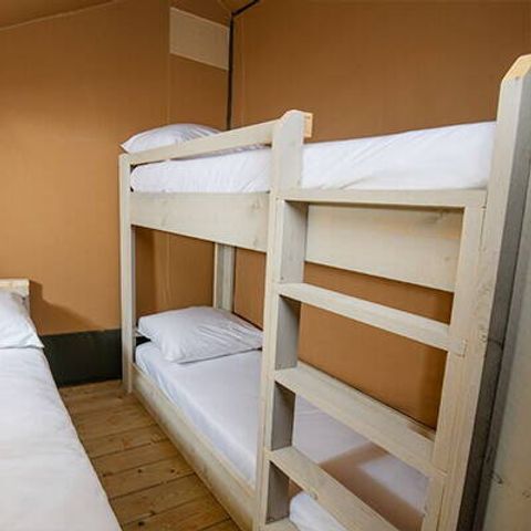 Tent 5 personen - Super Lodge-tent | 2 slaapkamers | 4/5 personen | Eenvoudig terras | Zonder badkamer