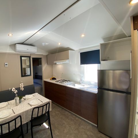 Stacaravan 4 personen - Superior Zeegebied (badkamer in Italiaanse stijl)
