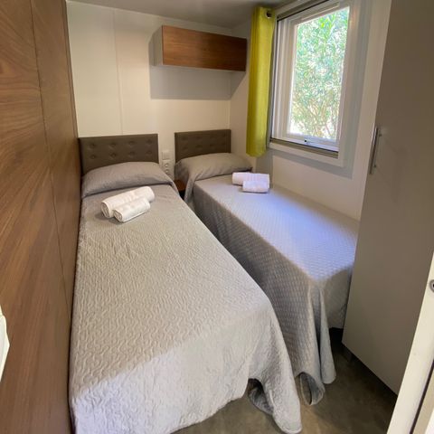 Stacaravan 4 personen - Superior Zeegebied (badkamer in Italiaanse stijl)