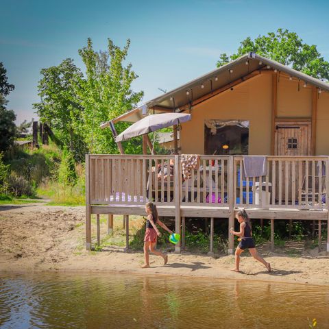 Safaritent 6 personen - Luxe aan het water