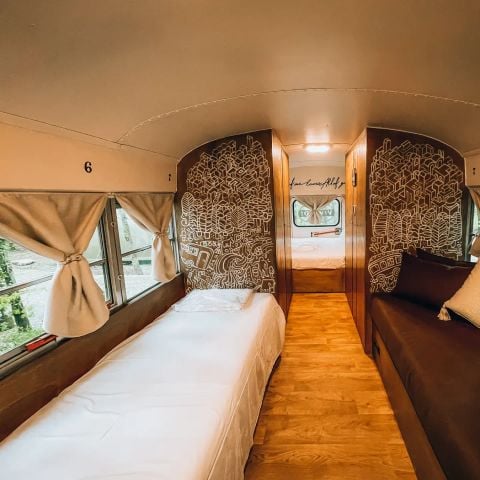 Caravan 4 personen - Schoolbus