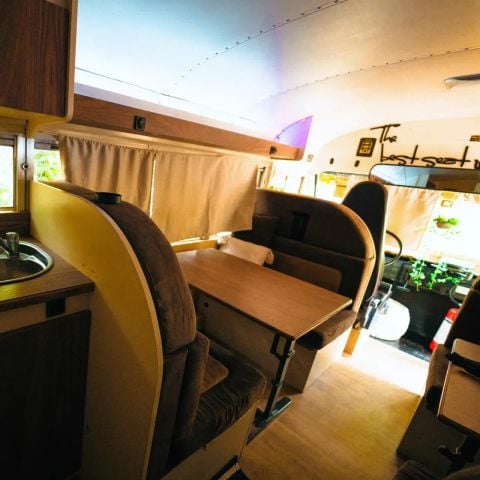 Caravan 4 personen - Schoolbus