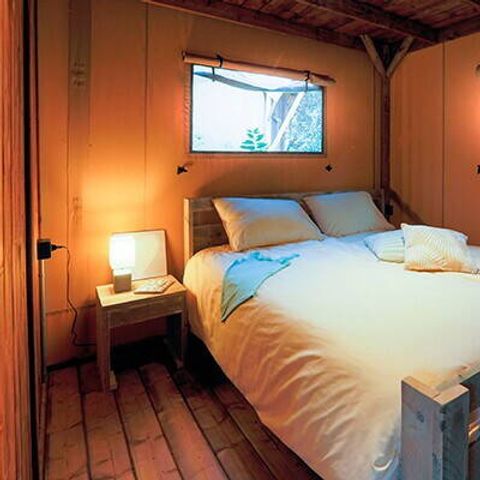 Safaritent 6 personen - Safari Lodge Tent | 3 Slaapkamers | 6 Pers. | Verhoogd terras | Airconditioning
