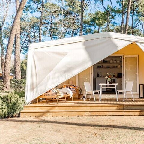 Bungalowtent 4 personen - Coco Sweet | 2 Slaapkamers | 4 Pers | Verhoogd terras | Geen badkamer | Airconditioning