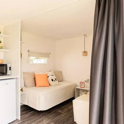 Glampingtent 4 personen - Coco Sweet | 2 Slaapkamers | 4 Pers | Verhoogd terras | Geen badkamer | Airconditioning