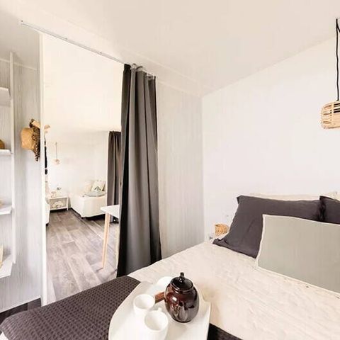 Glampingtent 4 personen - Coco Sweet | 2 Slaapkamers | 4 Pers | Verhoogd terras | Geen badkamer | Airconditioning