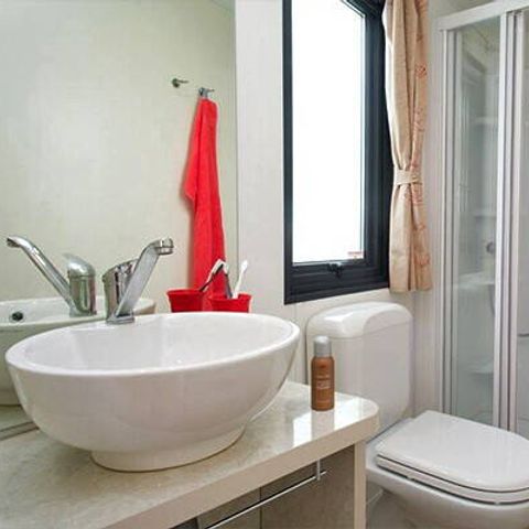Bungalow 6 personen - Mobile-home | Comfort | 2 Slaapkamers | 4/6 Pers. | Verhoogd terras | Airconditioning.