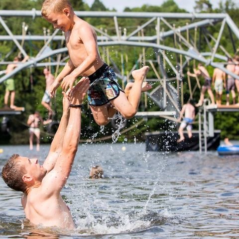 Roompot Eifelpark Kronenburger See - Camping Noordrijn-Westfalen - Afbeelding N°4