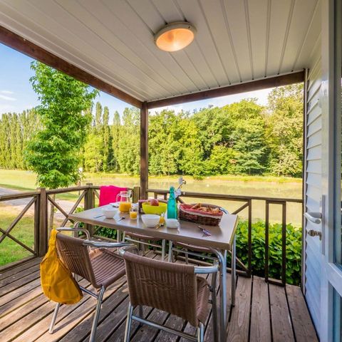 Stacaravan 4 personen - Classic XL | 2 slaapkamers | 4 pers. | Single terras