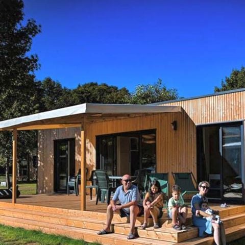 Lodge 4 personen - Lodge Serenity 33.9 m² - 2 slaapkamers + 2 badkamers + Terras + TV