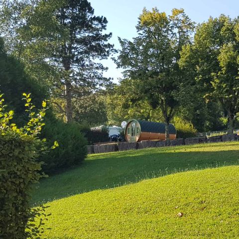 Camping Au Coeur des Vignes - Camping Jura - Afbeelding N°2