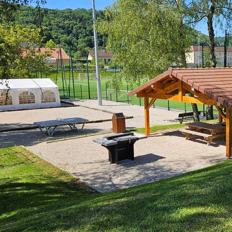 Camping Au Coeur des Vignes - Jura - Afbeelding N°6