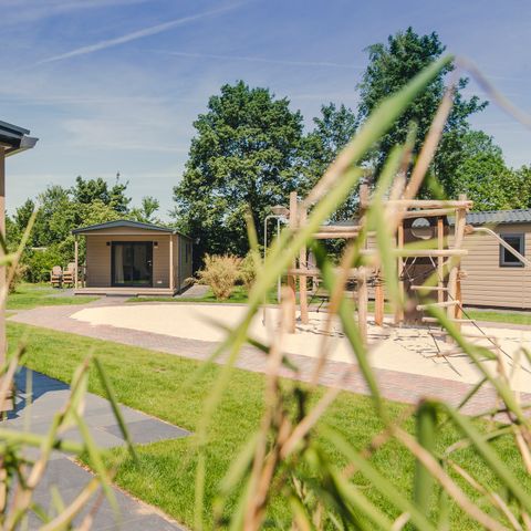 Groepsaccommodatie 30 personen - 6x bungalette met veranda