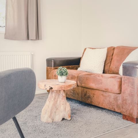 VAKANTIEHUIS 30 personen - 6x bungalette met veranda