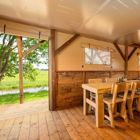 Uniek 6 personen - Boomhut tent aan de Regge met privé sanitair