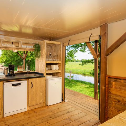 Uniek 6 personen - Boomhut tent aan de Regge met privé sanitair