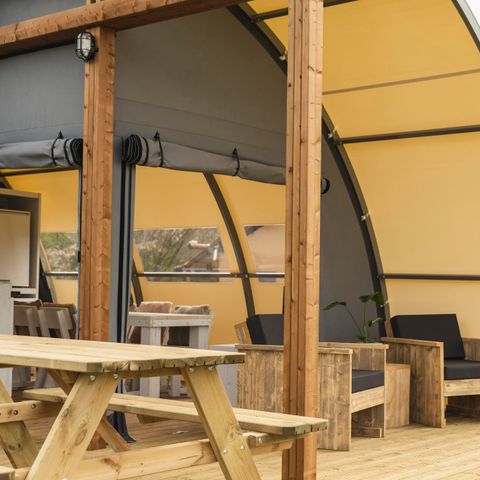 VAKANTIEHUIS 32 personen - 6x luxe glampingtent