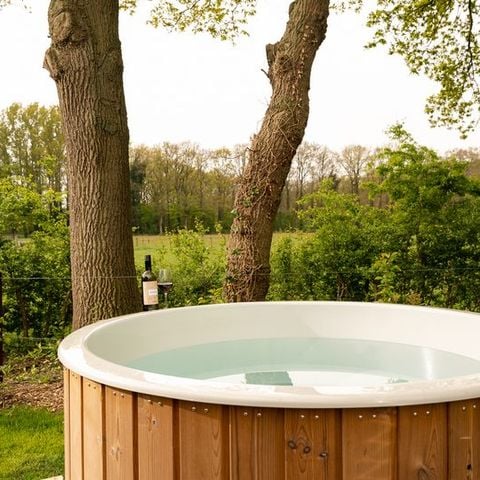 Bungalow 8 personen - Aangepaste kinderbungalow 'Boerderij' met warme bubbeltub