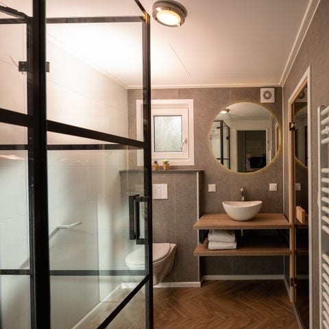 Bungalow 4 personen - Wellness Boutique baby met bubbeltub + babykamer