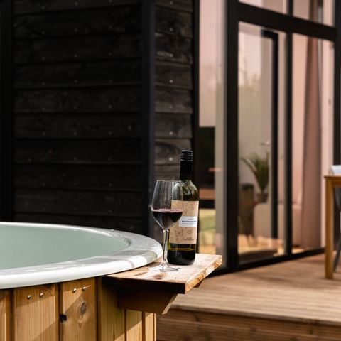 Bungalow 4 personen - Wellness Boutique baby met bubbeltub + babykamer