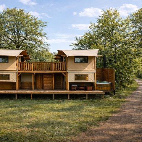 UNIEKE ACCOMMODATIE 6 personen - Boomhuttent met bubbeltub