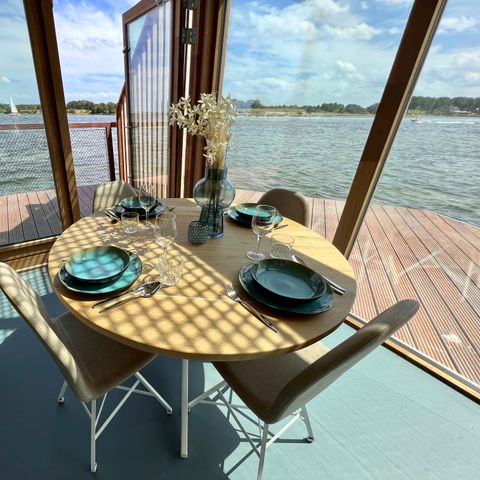 VAKANTIEHUIS 4 personen - Veerse Meersuite (kopwoning campingzijde)