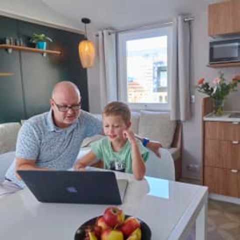 Stacaravan 4 personen - Elégance 2 slaapkamers terras