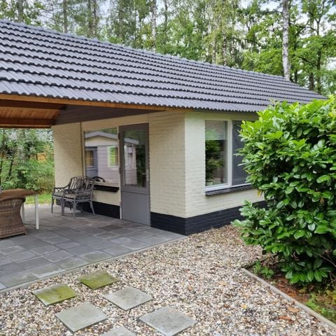 Bungalow 2 personen - 2 persoons Venverblijf met veranda