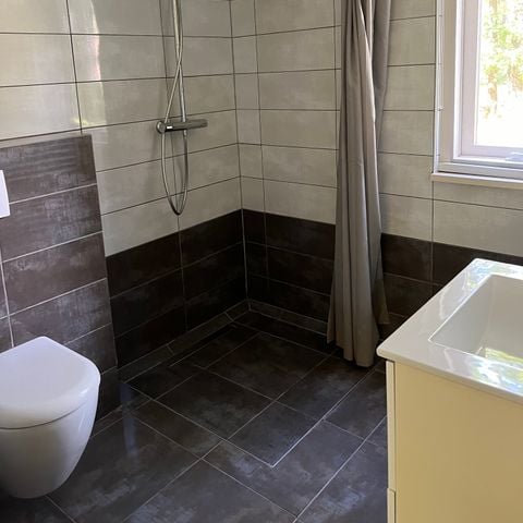 Bungalow 2 personen - 2 persoons Venverblijf met veranda