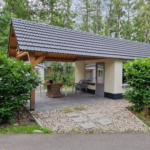 Bungalow 2 personen - 2 persoons Venverblijf met veranda