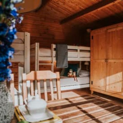 VAKANTIEHUIS 4 personen - Boomhut Koekoek incl. entree Safaripark Beekse Bergen