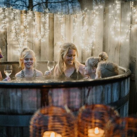 Bungalow 6 personen - Damhert Sauna & Hottub