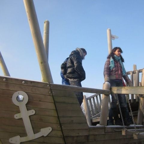 VAKANTIEHUIS 30 personen - Groepsverblijf Kapschuur + 5 vissershuisjes (30 personen)