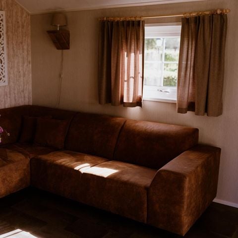 Lodge 16 personen - Groepsverblijf groepslodge + 4 vierpersoonslodges (16 personen)