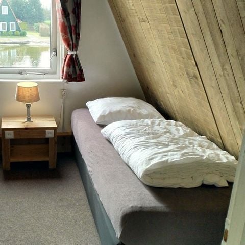 VAKANTIEHUIS 48 personen - Groepsverblijf Kapschuur + 8 vissershuisjes (48 personen)