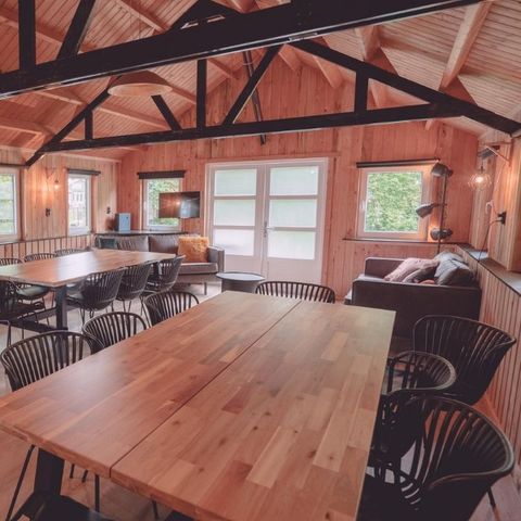 VAKANTIEHUIS 18 personen - Groepsverblijf Grote Blokhut + 3 vissershuisjes (18 personen)