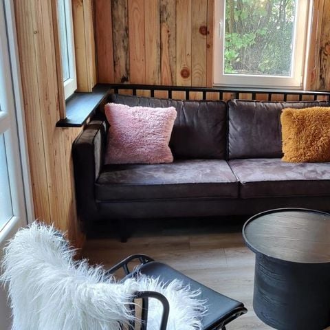 VAKANTIEHUIS 18 personen - Groepsverblijf Grote Blokhut + 3 vissershuisjes (18 personen)