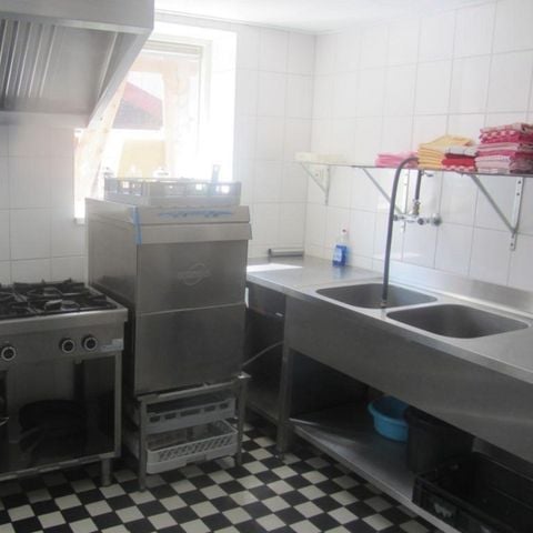 VAKANTIEHUIS 30 personen - Groepsverblijf Silo + 5 vissershuisjes (30 personen)