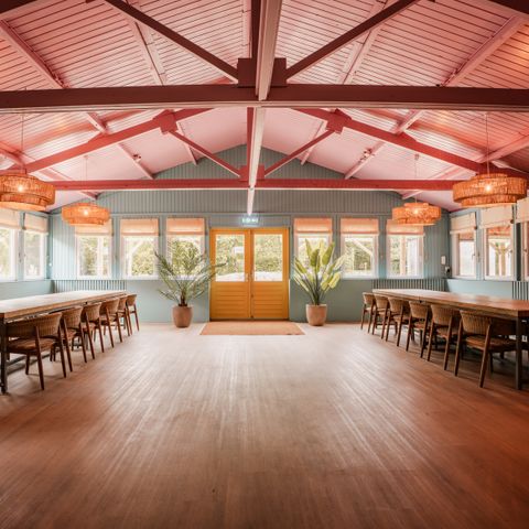 Groepsaccommodatie 24 personen - Groepsverblijf Strandhuis + 4 vakantiewoningen (24 personen)