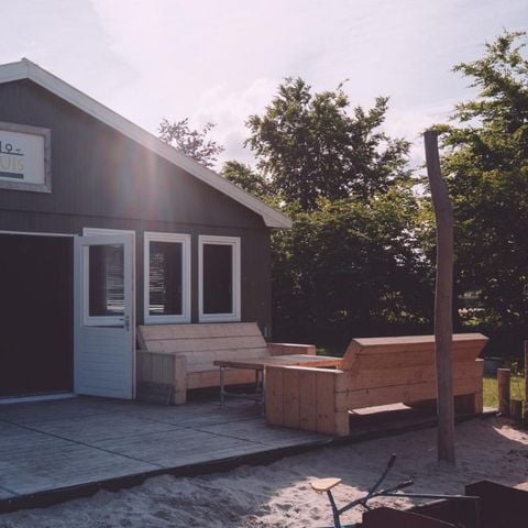 VAKANTIEHUIS 24 personen - Groepsverblijf Strandhuis + 4 vakantiewoningen (24 personen)