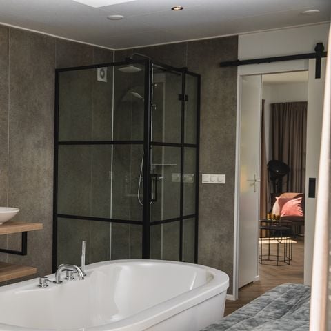 Lodge 2 personen - Panorama Wellnesslodge | hottub, sauna en ligbad 