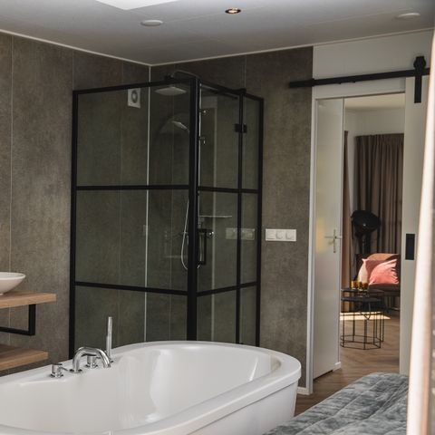 Lodge 2 personen - Panorama Wellnesslodge | hottub, sauna en ligbad 