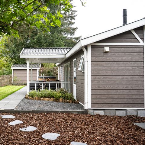 Lodge 4 personen - Wellness Cottage met privé Hottub en Sauna