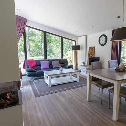 Bungalow 4 personen - Bos Lodge 75 met Hottub