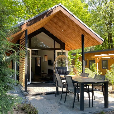 Bungalow 4 personen - Tiny Lodge Eco met Hottub en Sauna