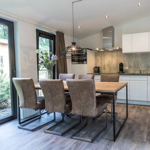 Bungalow 6 personen - Bos Lodge 75 Eco met Hottub en Sauna