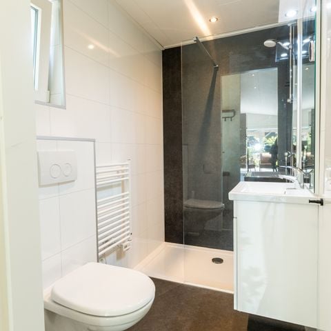 Bungalow 5 personen - Heide Lodge met Jacuzzi en Sauna 