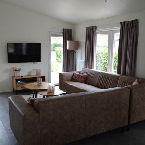 VAKANTIEHUIS 4 personen - Schaelsbergerbosch - 2 Badkamers, Sfeerhaard & Tuinhuis