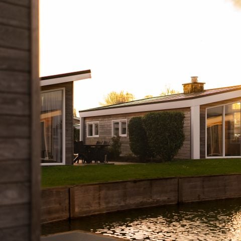 Chalet 4 personen - Biesbosch met Hottub